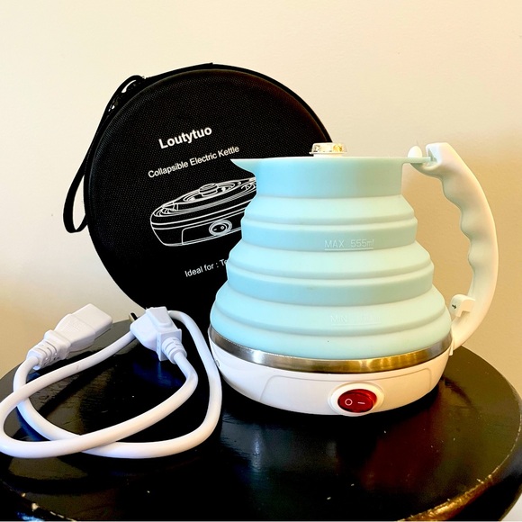LOUTYTUO Silicone Travel Foldable Electric Kettle - Picture 1 of 4